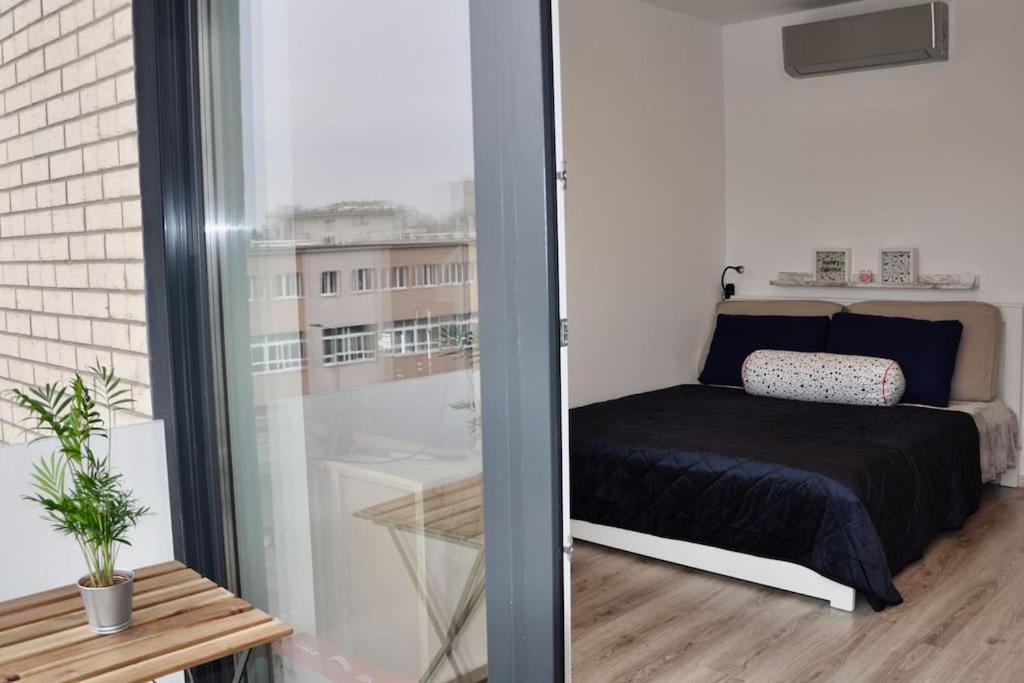 New Studio Apartment In Central Budapest - Free Parking Kültér fotó